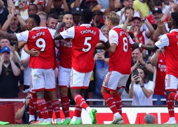 Mikel Arteta’s team wins their second straight game, Jesus scored his first two goals at home.