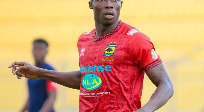 Justice Blay Retorted As Kotoko Fans Chanted His Name As He Returned From Injury In A Win Over King Faisal.