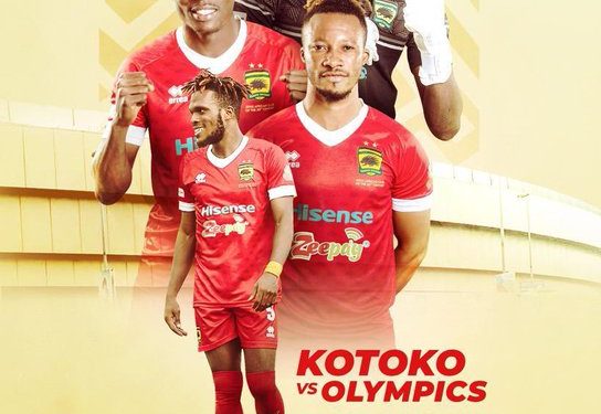 A member of the management team of Asante Kotoko goes on his knees, calling the fans to the stadium.