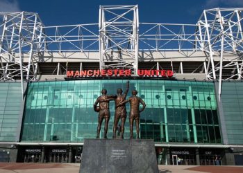 The Qatari investor Sheikh Jassim has made a Fergie-time bid to the Glazers for the Manchester United takeover.