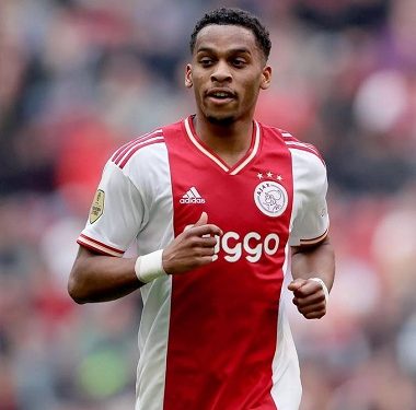 Jurriën Timber is set to join Arsenal from Ajax for a fee of £40 million after completing medicals.
